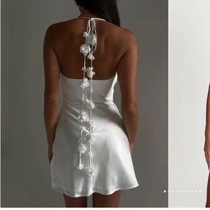 OTILLIE
Rose Halter Mini Dress